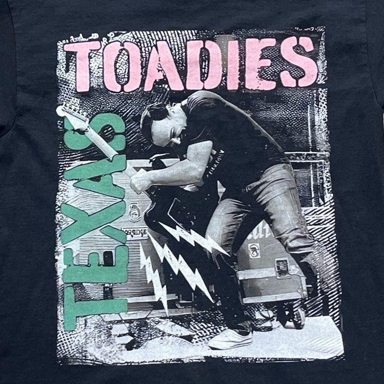 Toadies Preowned Medium T-shirt