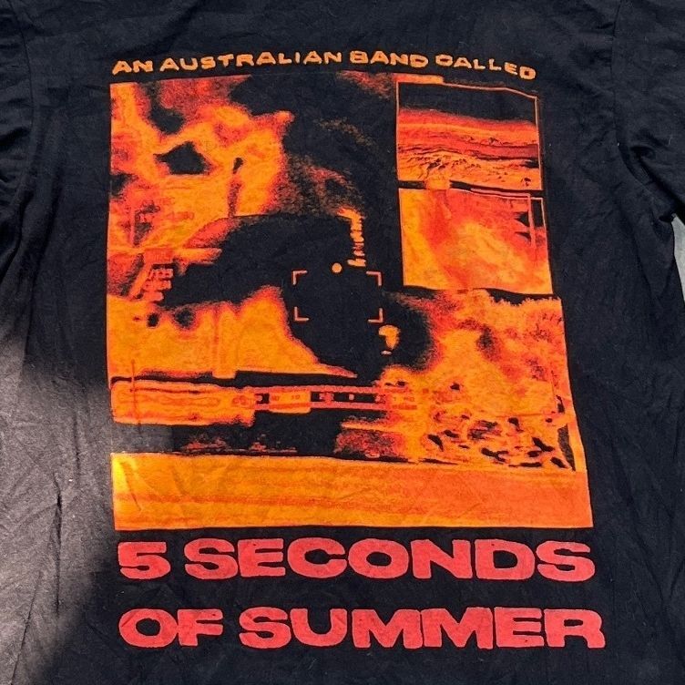 5 Seconds Of Summer Preowned Medium Long Sleeve T-shirt