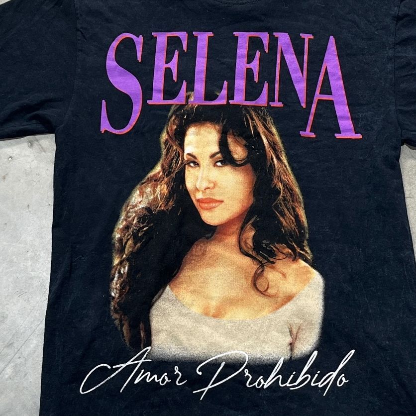 Selena Preowned Small T-shirt