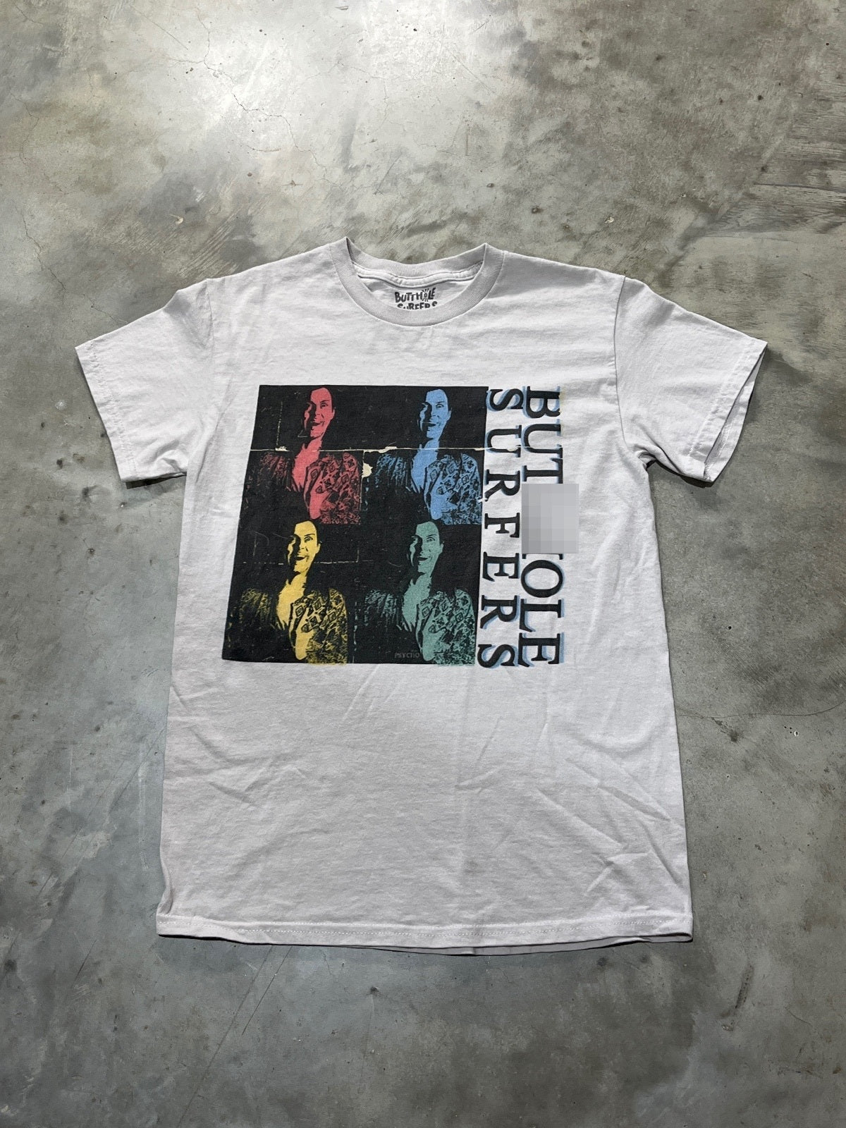 But**ole Surfers Preowned Small T-Shirt