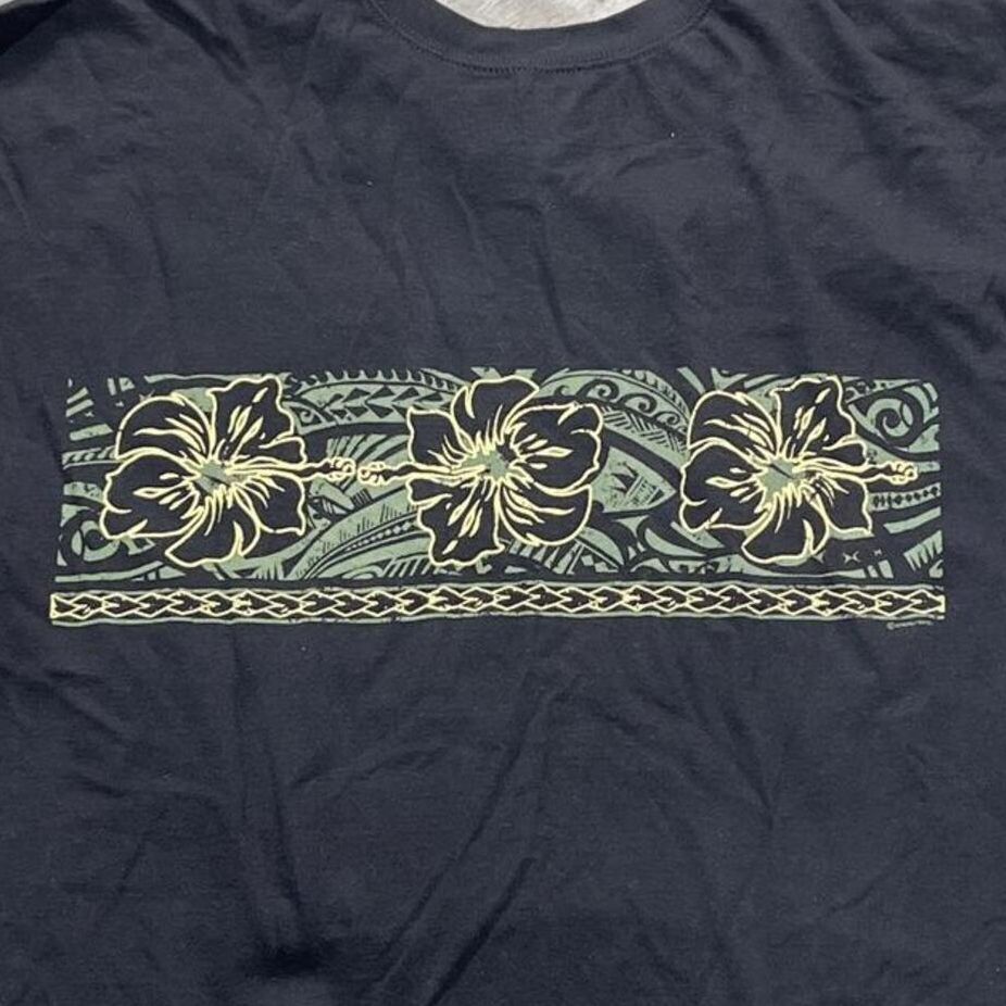 Hawaiian Preowned XL Long Sleeve T-Shirt