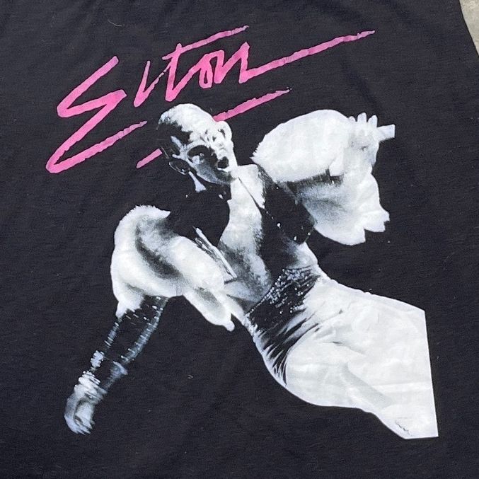 Elton John Preowned Medium Tank Top T-shirt