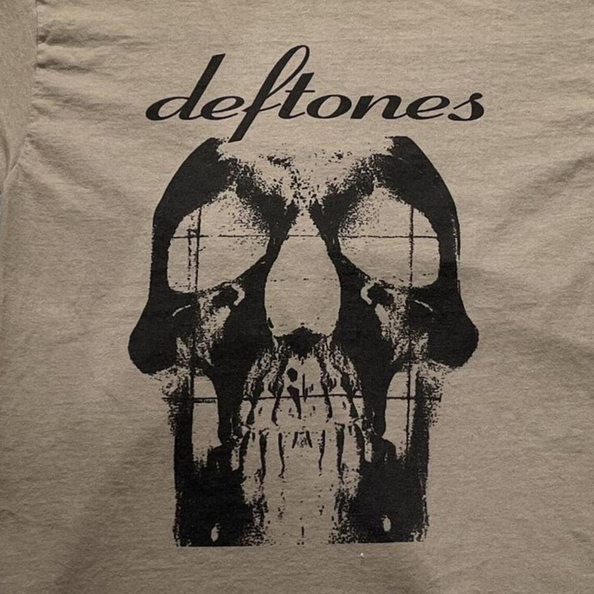 Deftones Preowned Large T-shirt