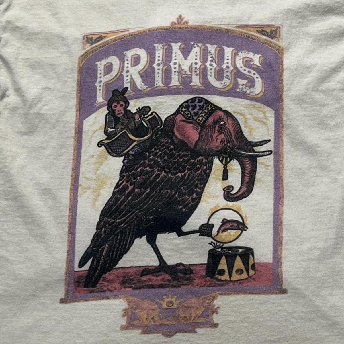 Primus Preowned Large T-shirt