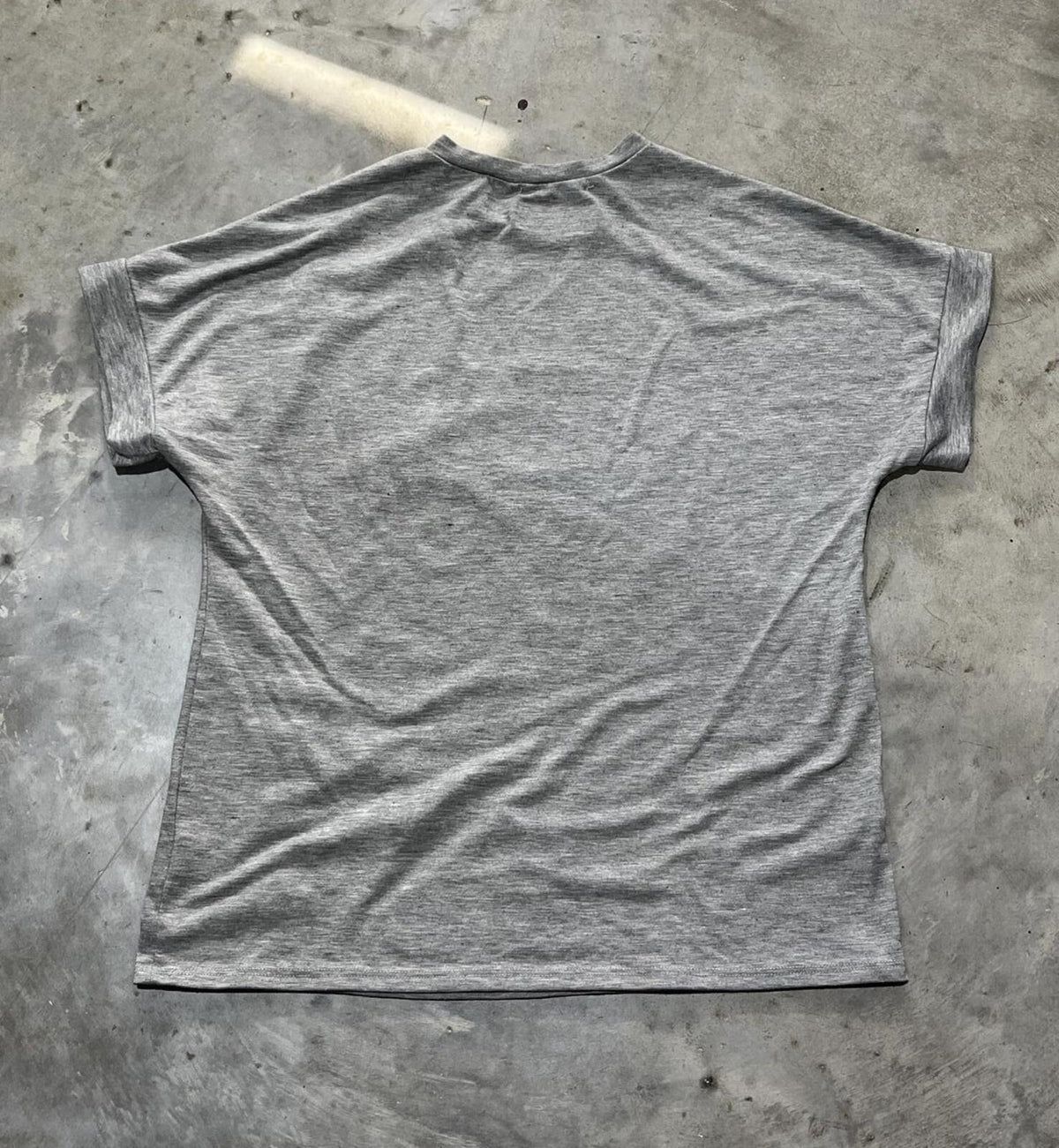 Metal Chicks Preowned Small Distressed T-shirt