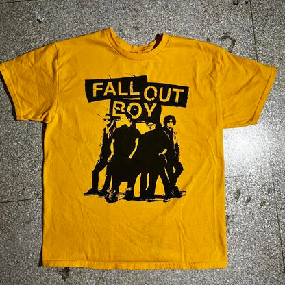 Fall Out Boy Preowned Large Band T-shirt