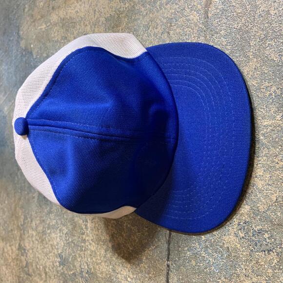 Vintage blue and white hat