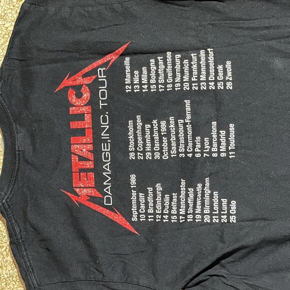 Metallica Preowned Large Band T-shirt