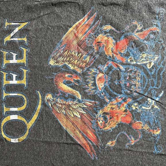 Queen Small Band T-shirt