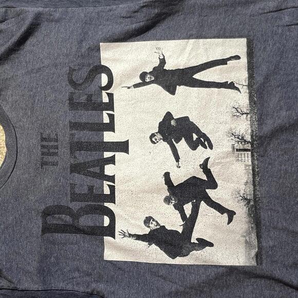 The Beatles preowned Medium Band T-shirt
