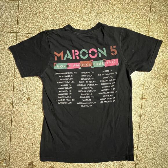 Maroon 5 PreOwned Small Band TShirt