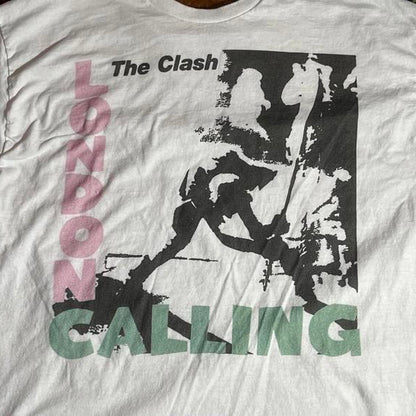 The clash Preowned XL T-shirt