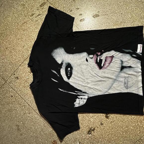 Angelina Jolie Rare Vintage Preowned Large Band T-shirt