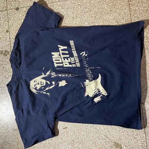 Tom Petty & The Heartbreakers preowned Medium Band T-shirt