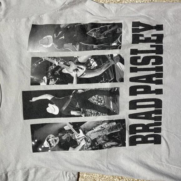 Brad Paisley Medium Graphic Preowned T-shirt