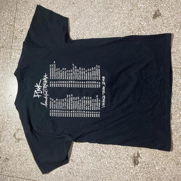 Pink Preowned Large T-shirt