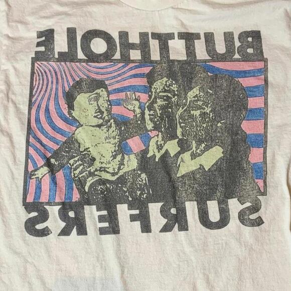 But**ole Surfers  PreOwned Medium Band Tshirt