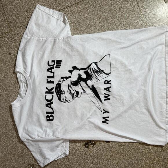 Black Flag preowned Large Band T-shirt