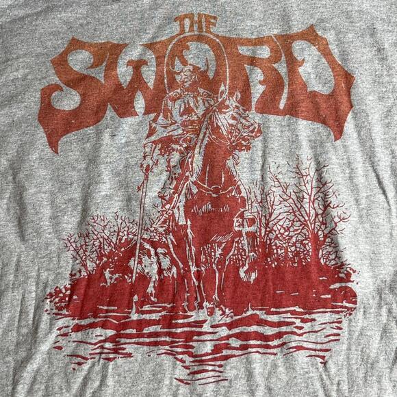 The sword Preowned XLarge T-shirt