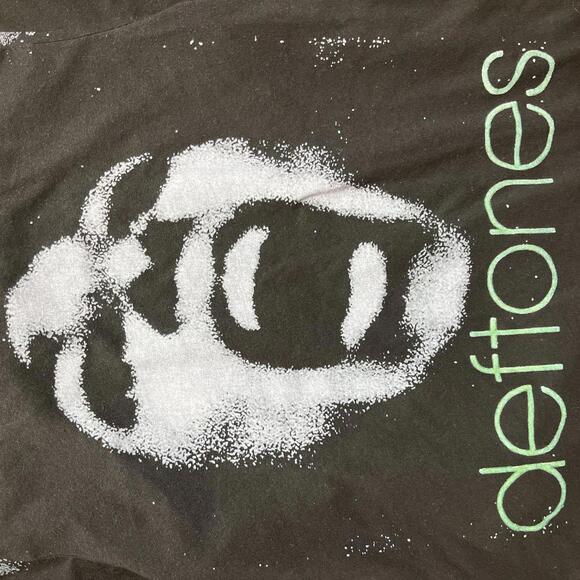 deftones 10/12 Kids PreOwned Large Band Tshirt