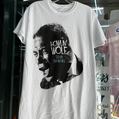 Howlin wolf preowned Medium T-shirt