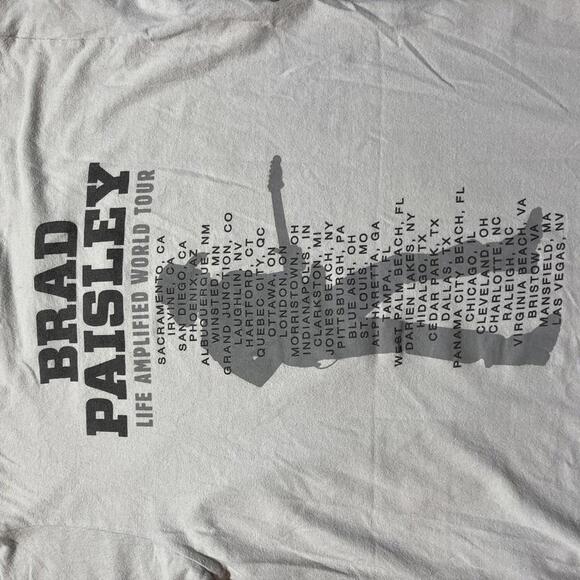 Brad Paisley Medium Graphic Preowned T-shirt