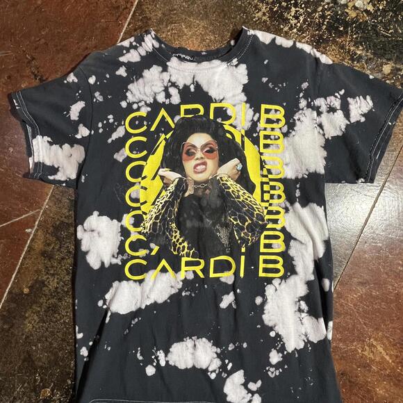 Cardi B Preowned Medium Band T-shirt