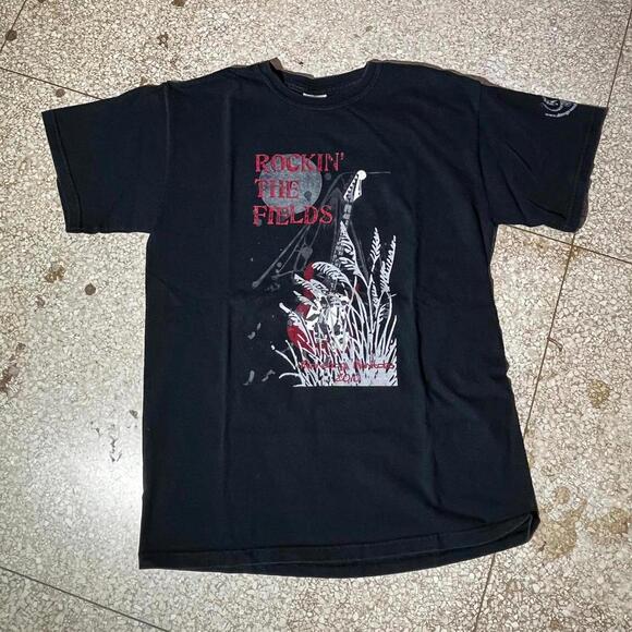 Rockin the fields Preowned Medium Band T-shirt