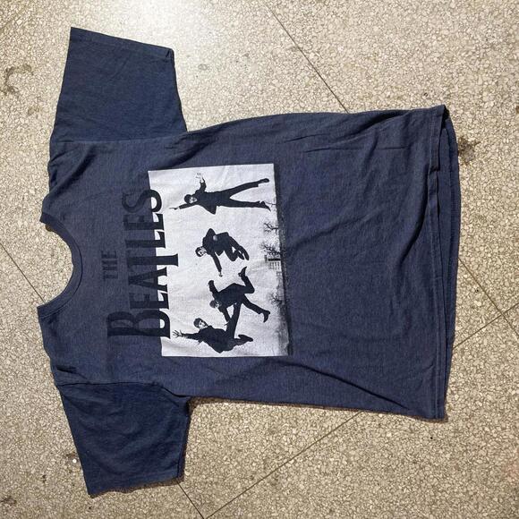 The Beatles preowned Medium Band T-shirt