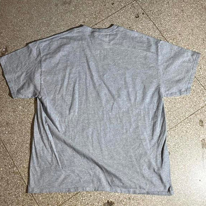 The sword Preowned XLarge T-shirt