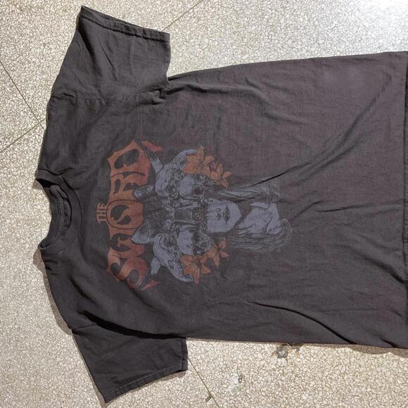 The sword Preowned Large T-shirt