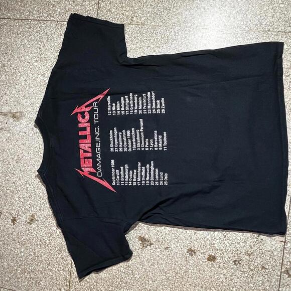 Metallica Preowned Large Band T-shirt