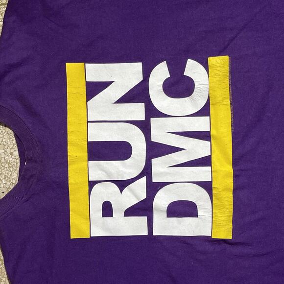Run dmc PreOwned XL Band Tshirt