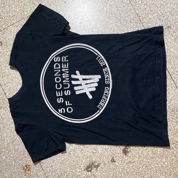 5 seconds of summer Small PreOwned Graphic T-Shirt