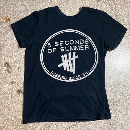 5 seconds of summer Small PreOwned Graphic T-Shirt