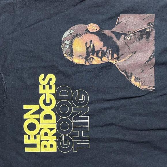 Leon Bridges Preowned XLarge Band T-shirt