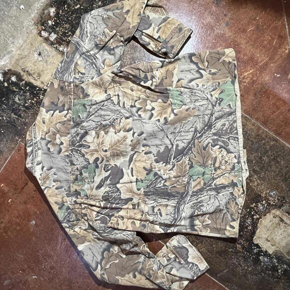 Camo Button down shirt preowned XLarge