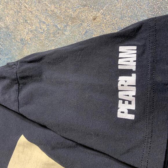 Pearl Jam Preowned Large T-shirt