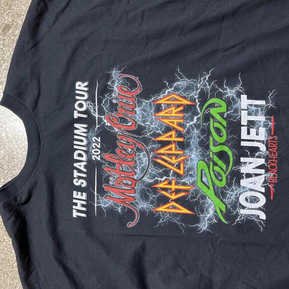 Motley Crue PreOwned 2XL Band tshirt