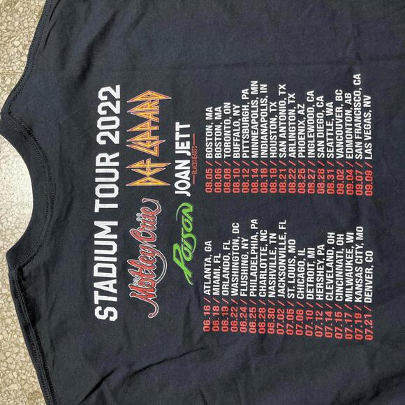 Motley Crue PreOwned 2XL Band tshirt