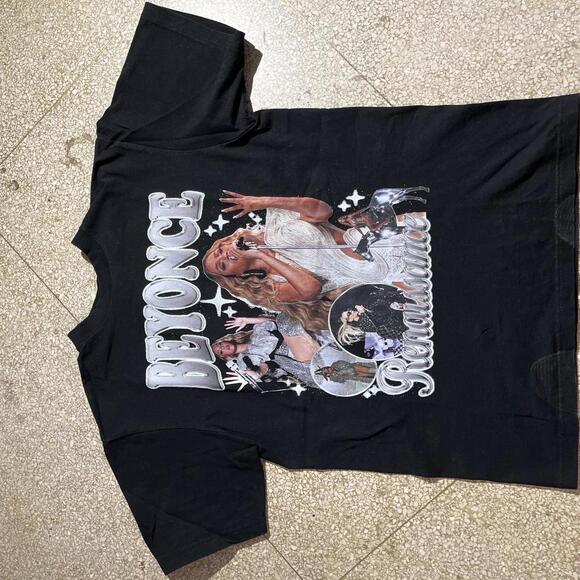 Beyoncé Preowned Large T-shirt