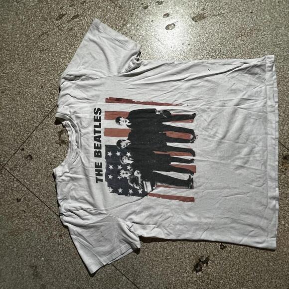 The Beatles Preowned Large Band T-shirt