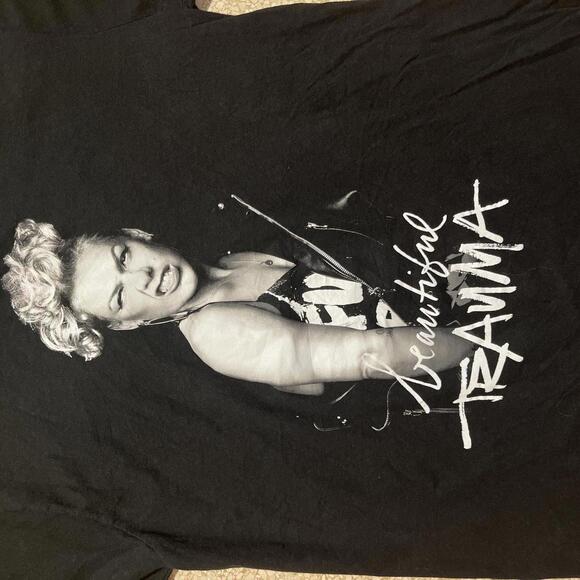 Pink Preowned Large T-shirt