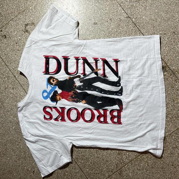 Brooks & Dunn Preowned Large T-shirt