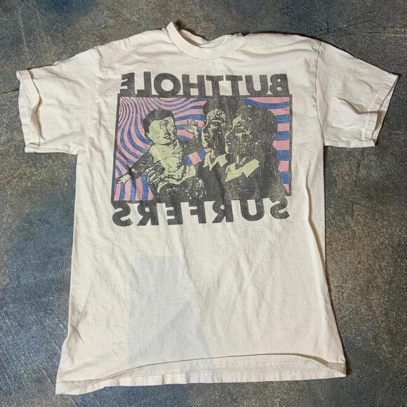 But**ole Surfers  PreOwned Medium Band Tshirt