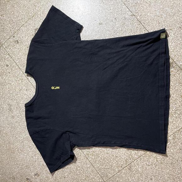 BTS Preowned Large T-shirt