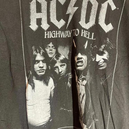 Acdc large black graphic vintage preowned tshirt