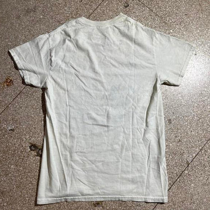 Queen Small PreOwned Graphic T-Shirt