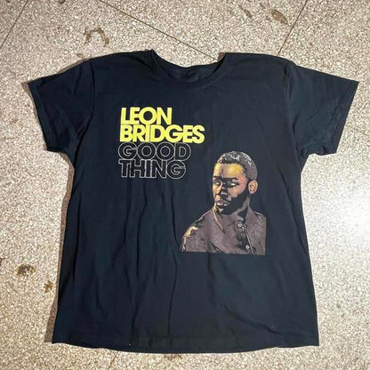 Leon Bridges Preowned XLarge Band T-shirt