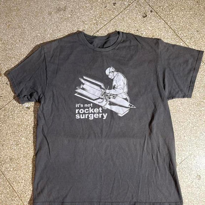 It’s not rocket surgery preowned Large T-shirt